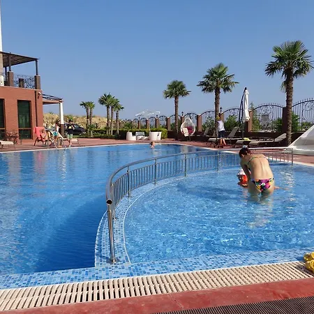 아파트 In Chateau Del Marina